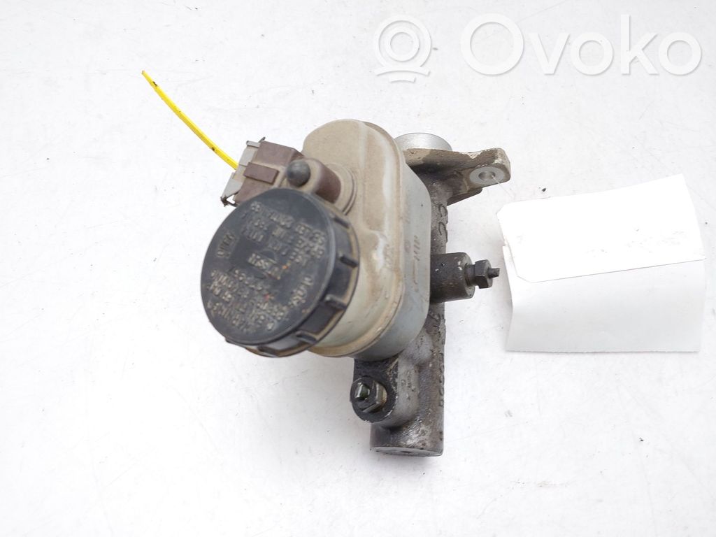 Nissan Almera N16 Główny cylinder hamulca 