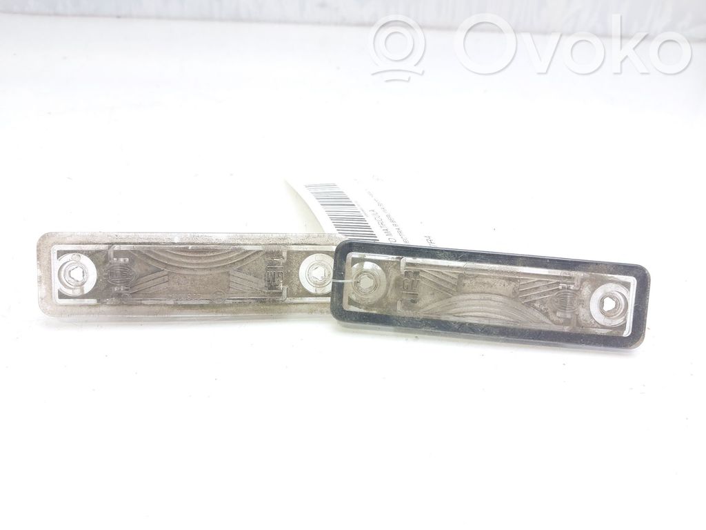 Opel Vectra B Éclairage de plaque d'immatriculation 