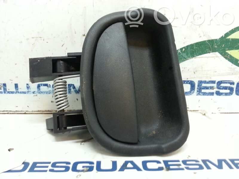 Renault Kangoo I Manecilla interna puerta trasera 