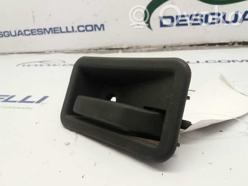 Renault Clio I Manecilla interna puerta delantera 