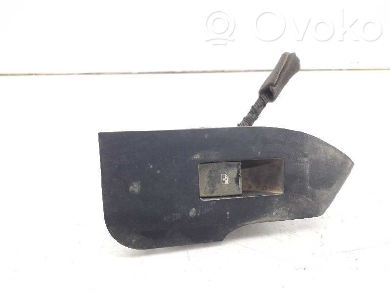 Chevrolet Captiva Electric window control switch 