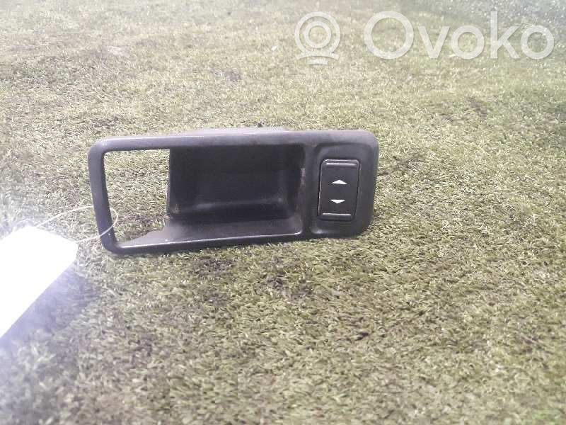 Ford Focus Elektrisko logu slēdzis 