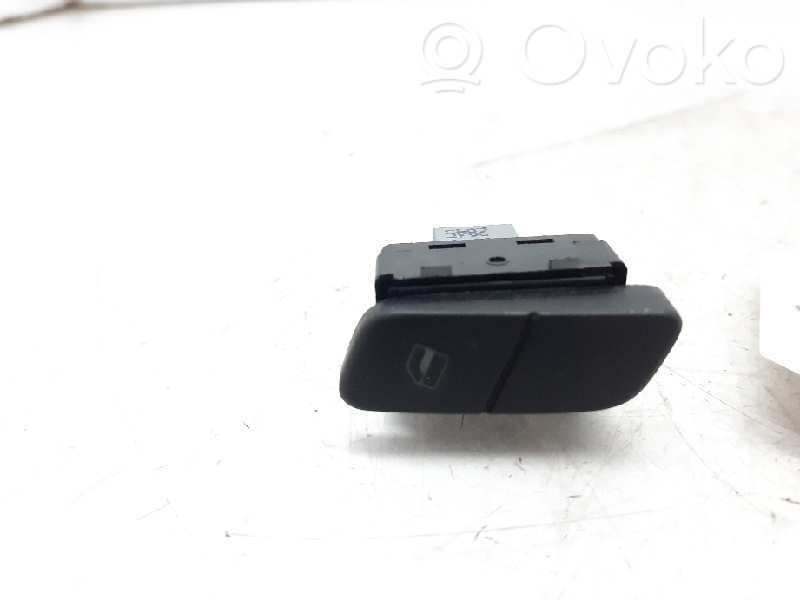 Volkswagen Polo IV 9N3 Electric window control switch 