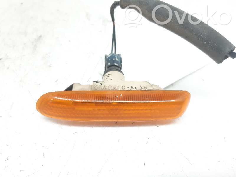 BMW 3 E46 Front fender indicator light 