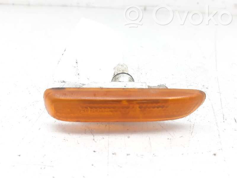 BMW 3 E46 Front fender indicator light 