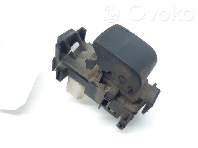 Toyota RAV 4 (XA30) Electric window control switch 