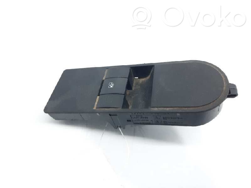 Opel Astra H Interruptor del elevalunas eléctrico 