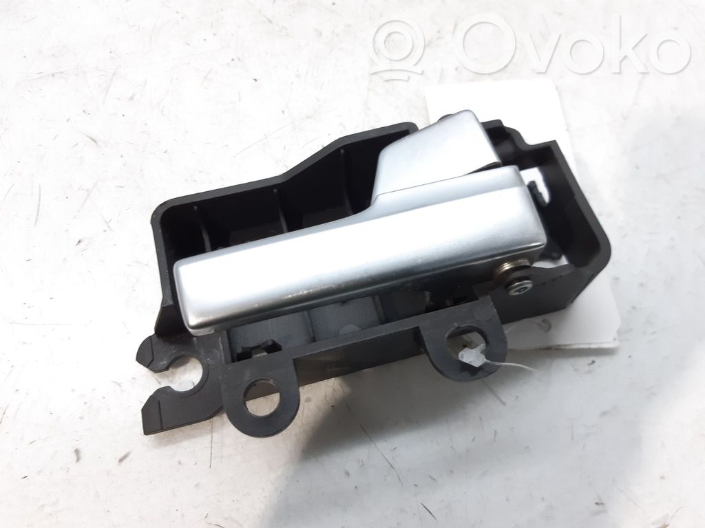 Manecilla interna puerta delantera   3M51R22600BB