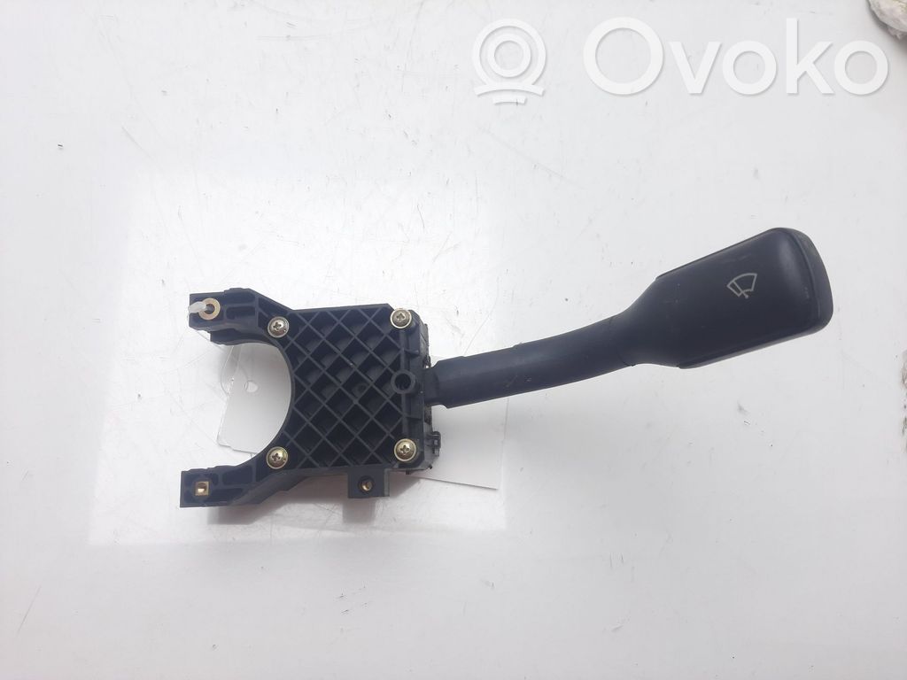 Audi A6 S6 C4 4A Pyyhkijän vipu