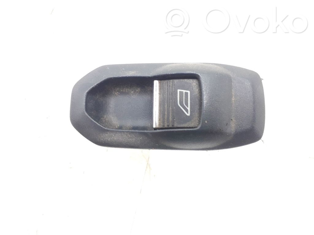 Ford C-MAX II Przyciski szyb 