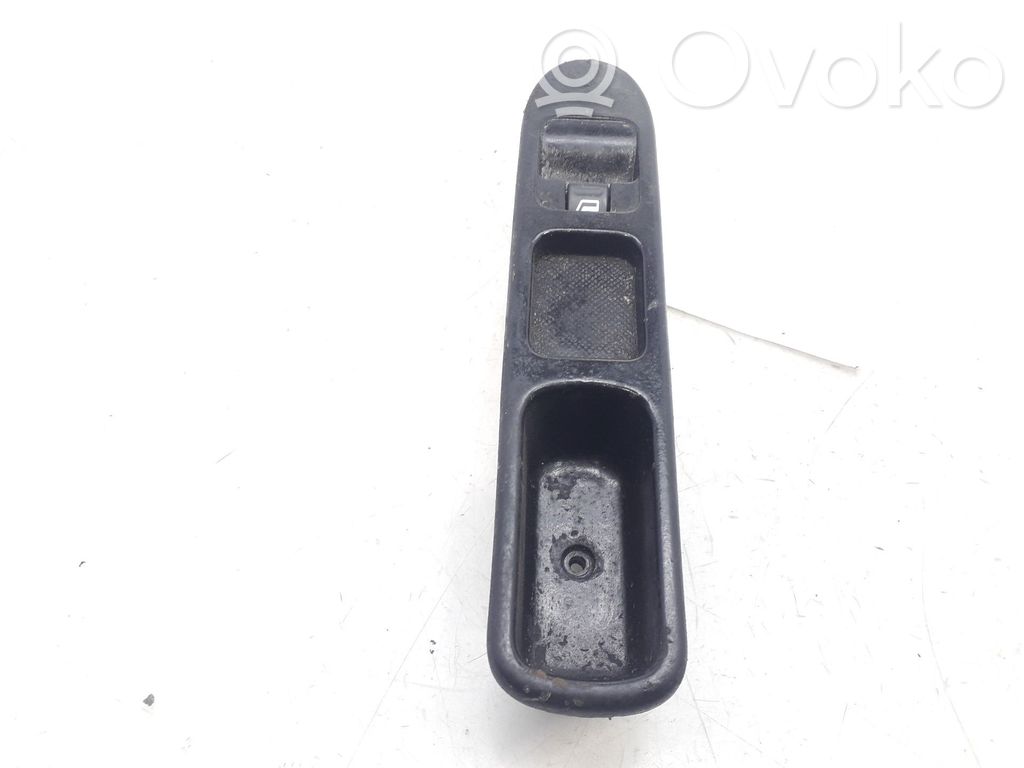 Peugeot 307 Electric window control switch 