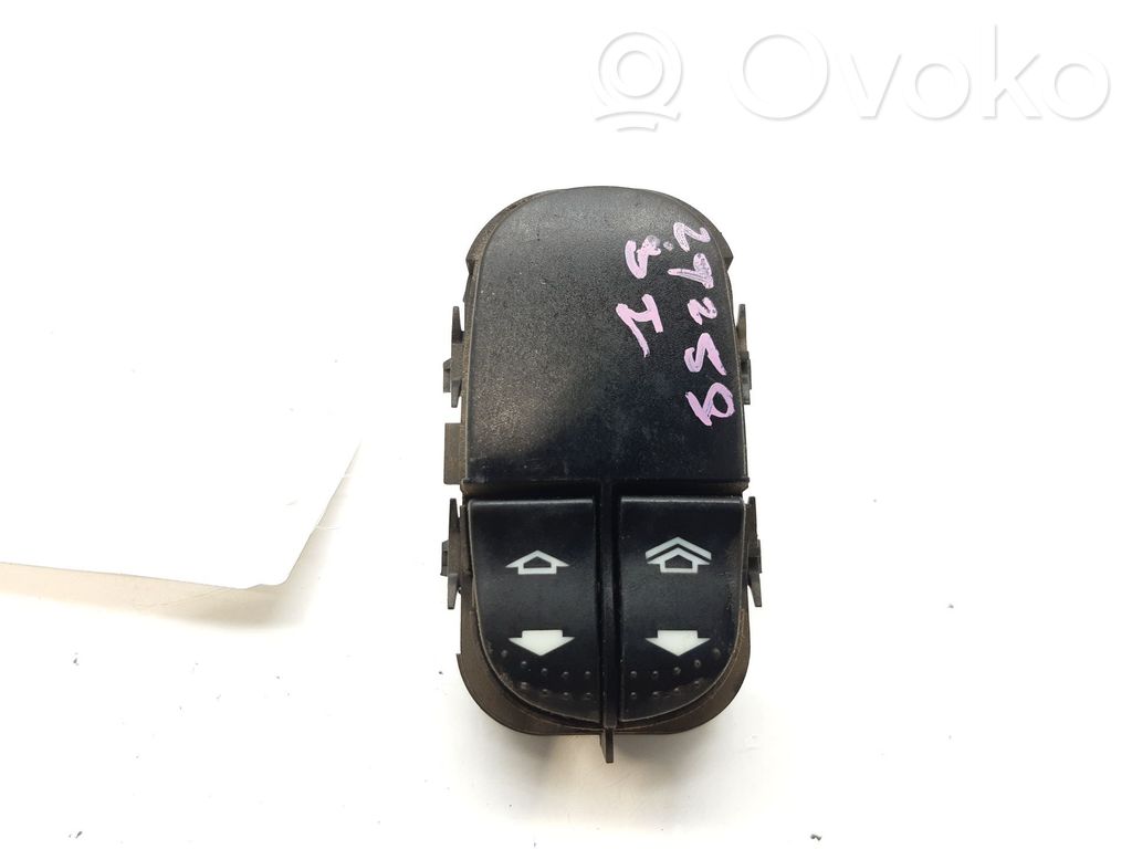Interruptor del elevalunas eléctrico   YS4T14529AA