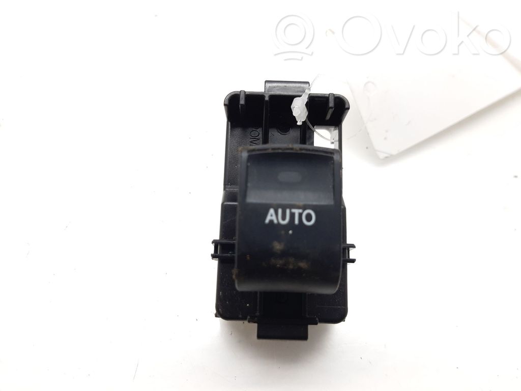 Toyota Auris E180 Interruptor del elevalunas eléctrico 
