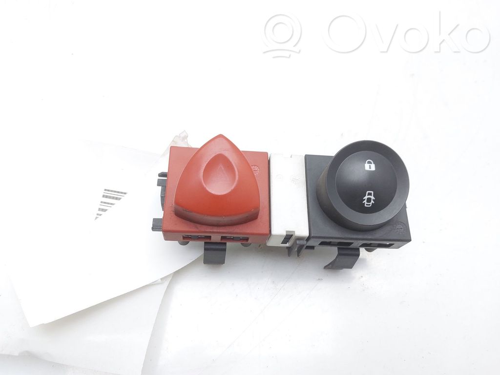 Botón interruptor de luz de peligro   8200095493