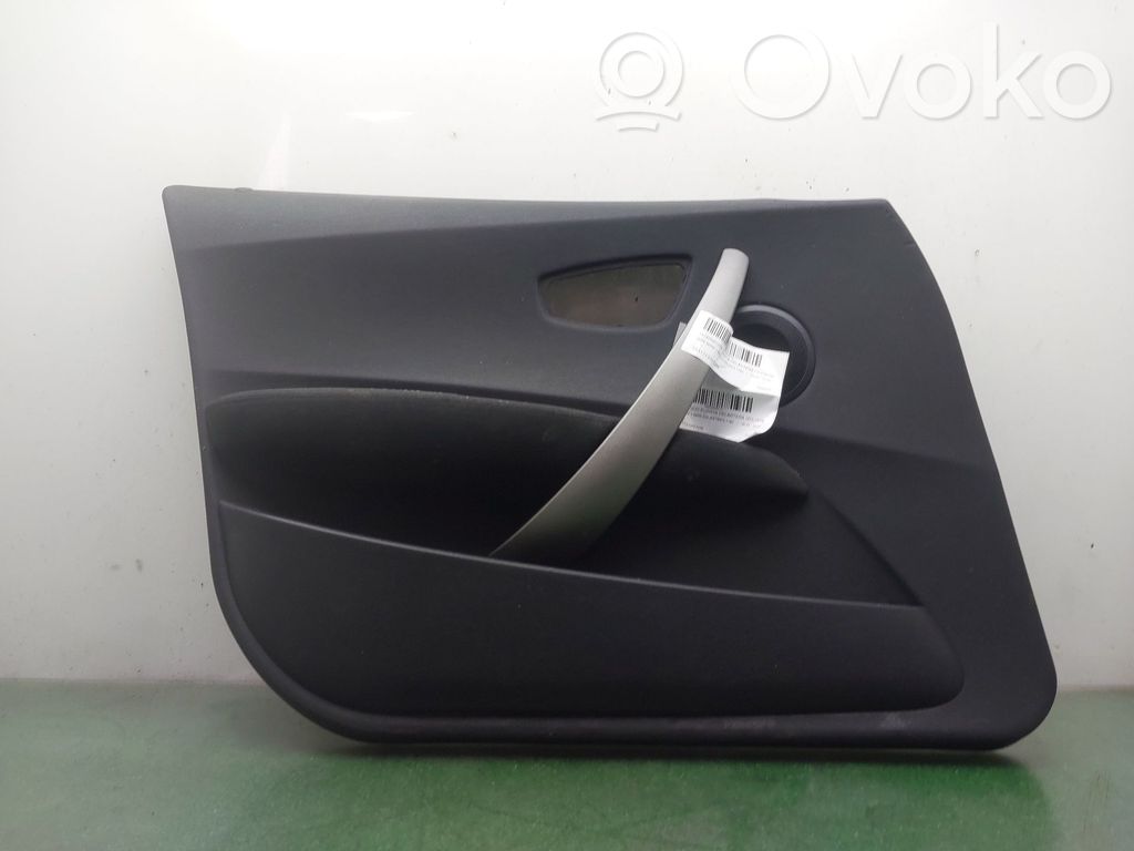BMW 1 E82 E88 Apmušimas priekinių durų (obšifke) 