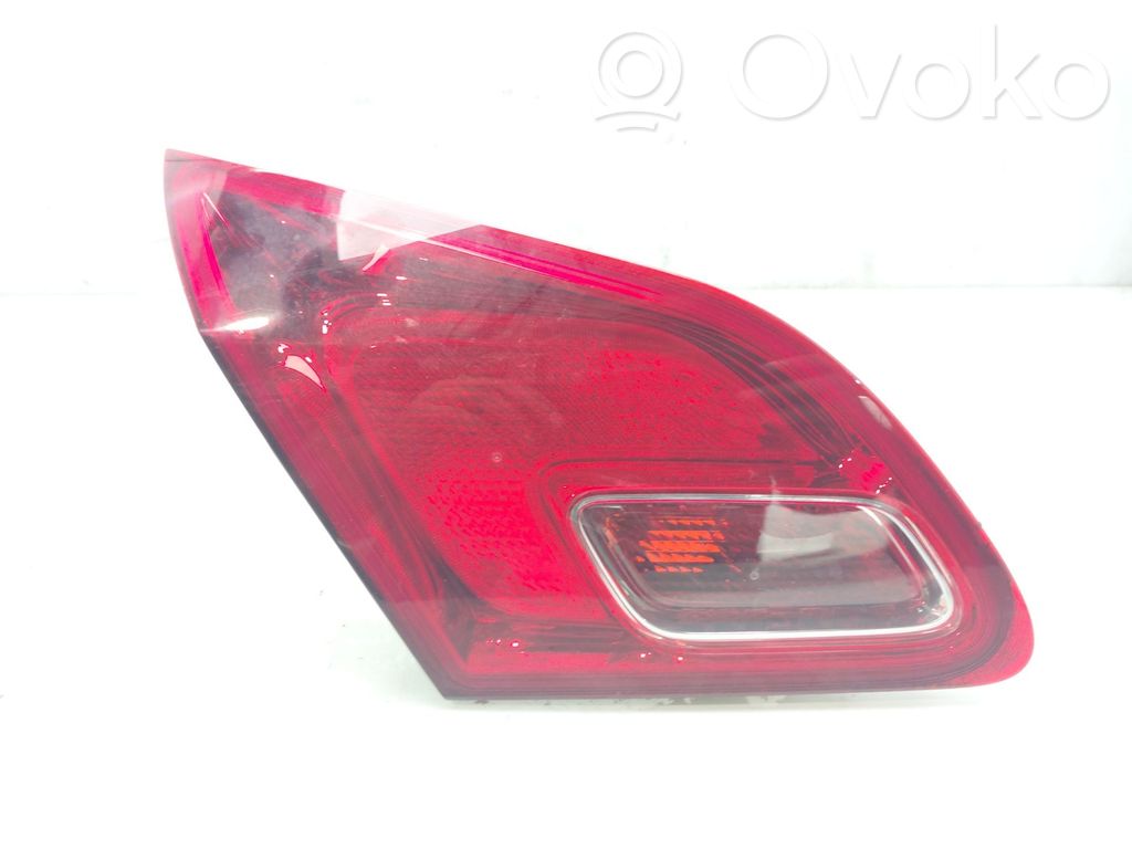 Opel Astra J Takaluukun takavalot 