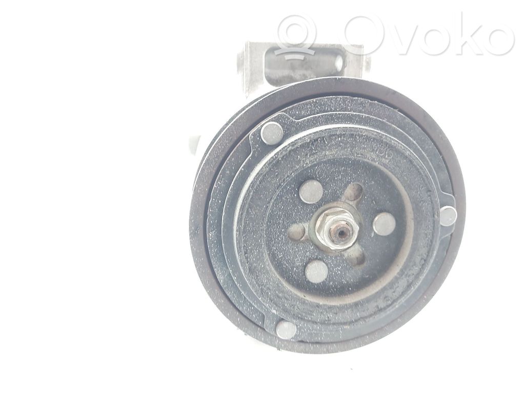 Ilmastointilaitteen kompressorin pumppu (A/C)   13367373