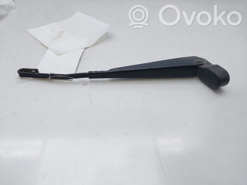 Ford Focus Brazo del limpiaparabrisas trasero 