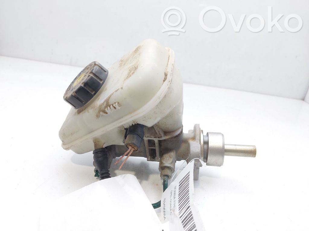 Opel Corsa C Pääjarrusylinteri 