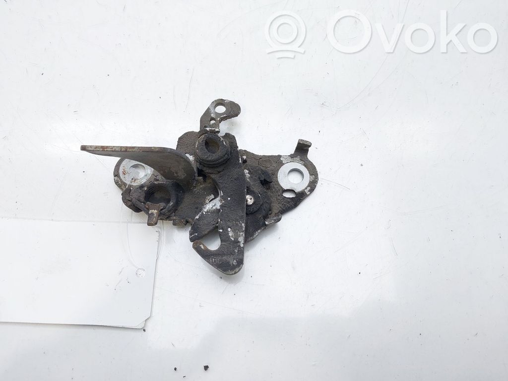 Peugeot 206 Tie down hook / loop 