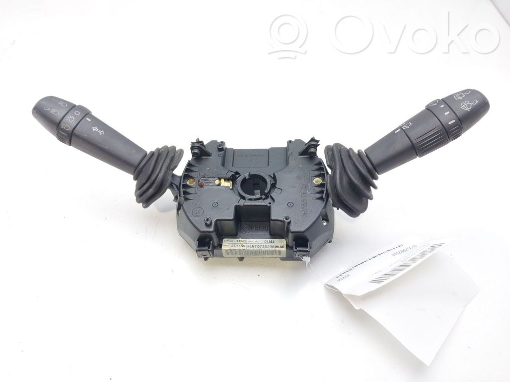Fiat Stilo Butoane/comutatoare pe volan 