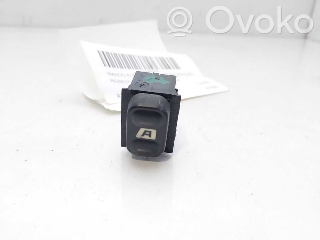 Interruptor del elevalunas eléctrico   A1109