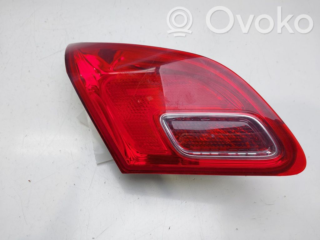 Opel Astra J Takaluukun takavalot 