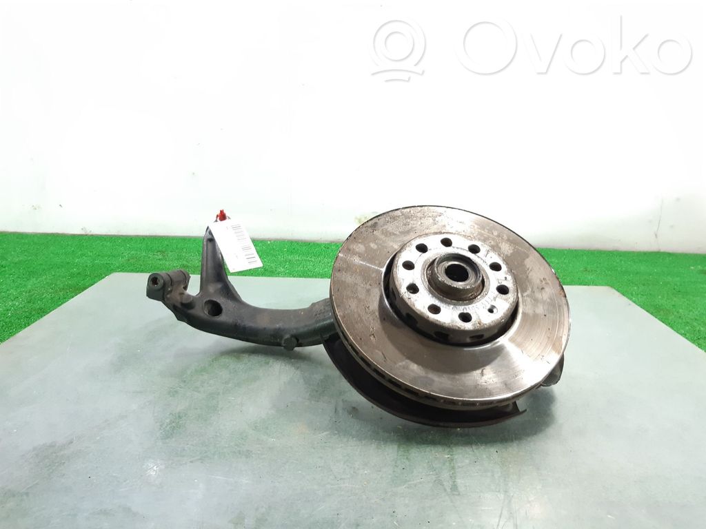 Volkswagen PASSAT B5.5 Achsschenkel vorne