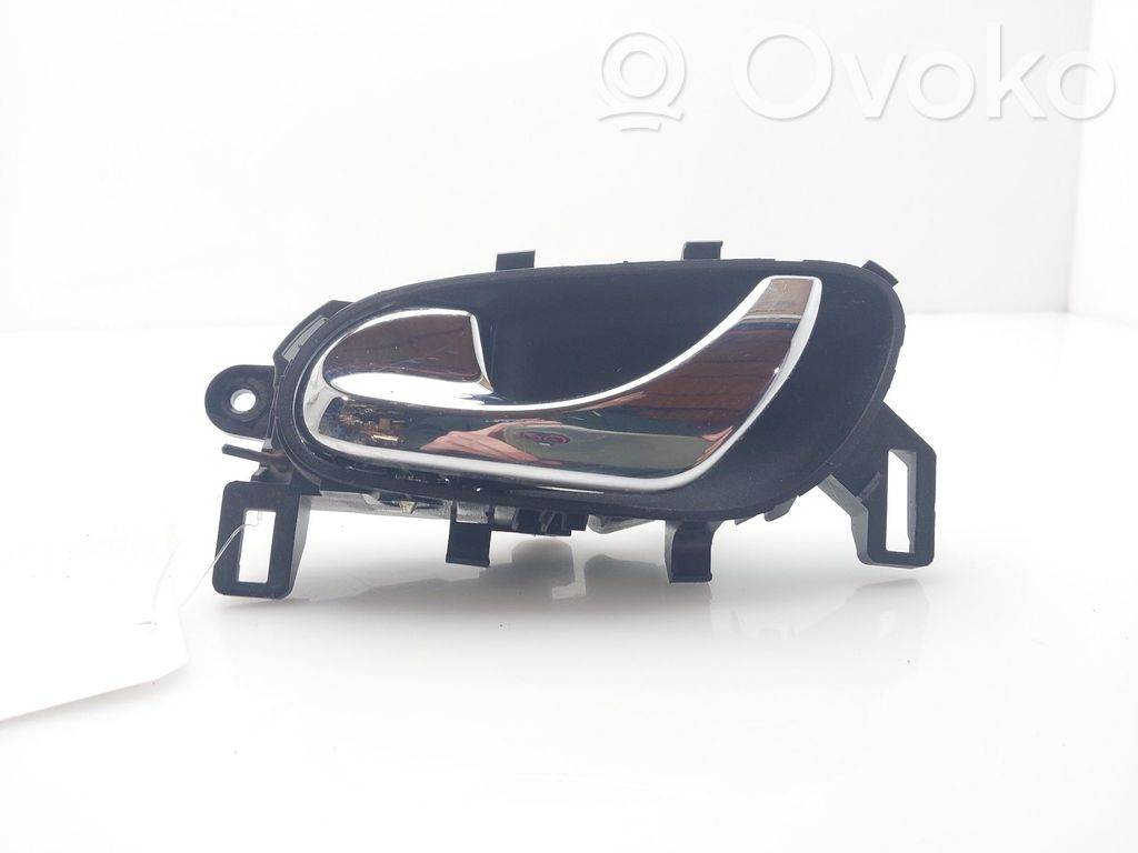Nissan Qashqai Mâner interior ușă față 