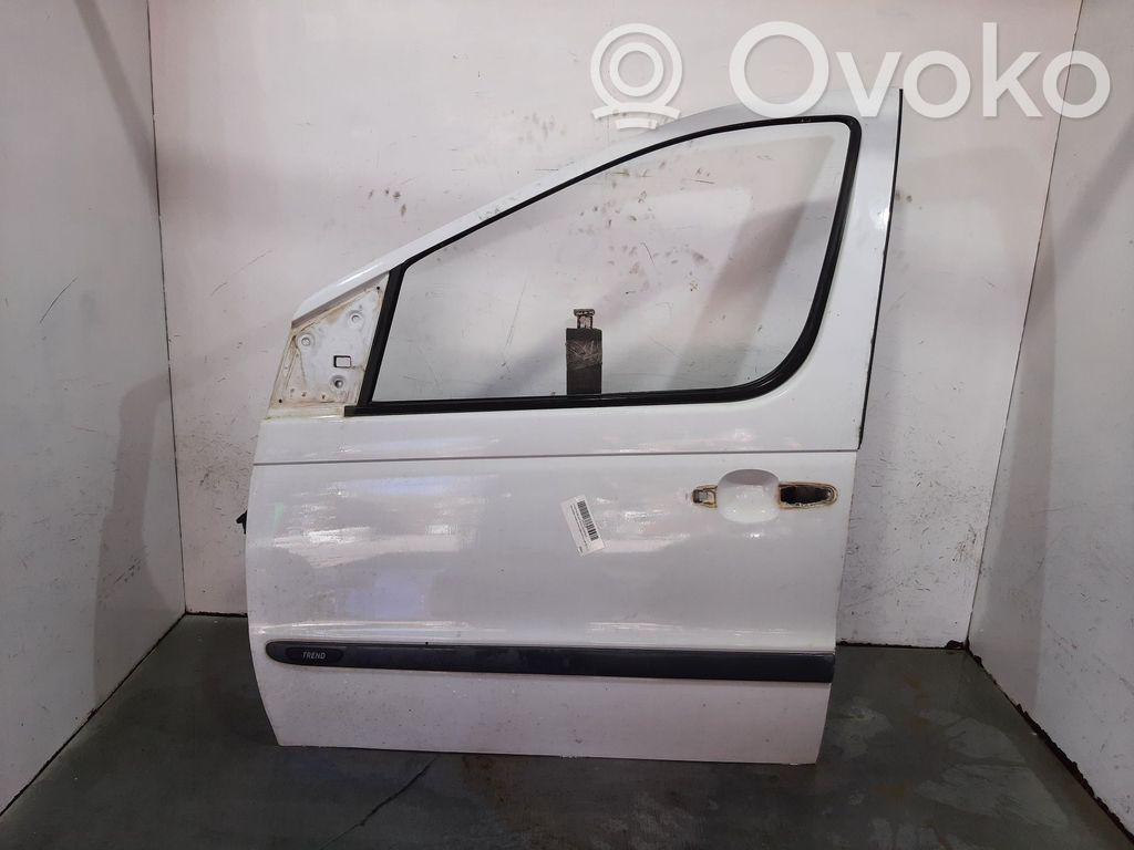 Mercedes-Benz Vaneo W414 Drzwi przednie 