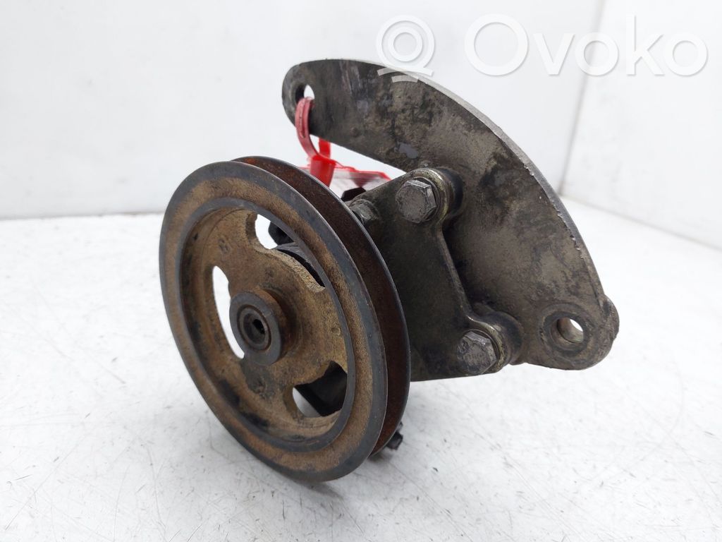 Opel Corsa B Power steering pump 
