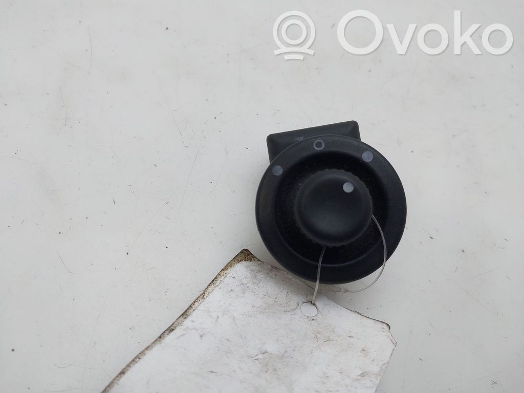Renault Megane II Bouton de commutateur rétroviseur latéral