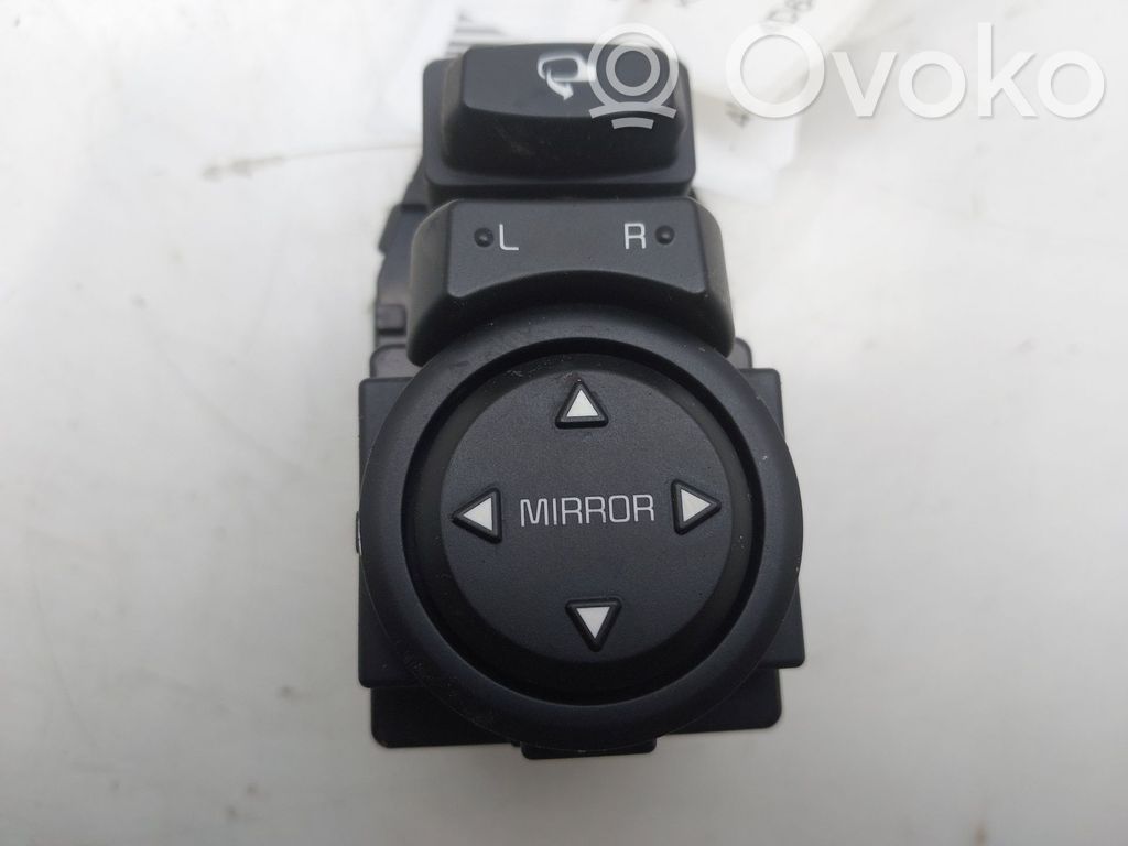 KIA Stonic Interruptor del espejo lateral 