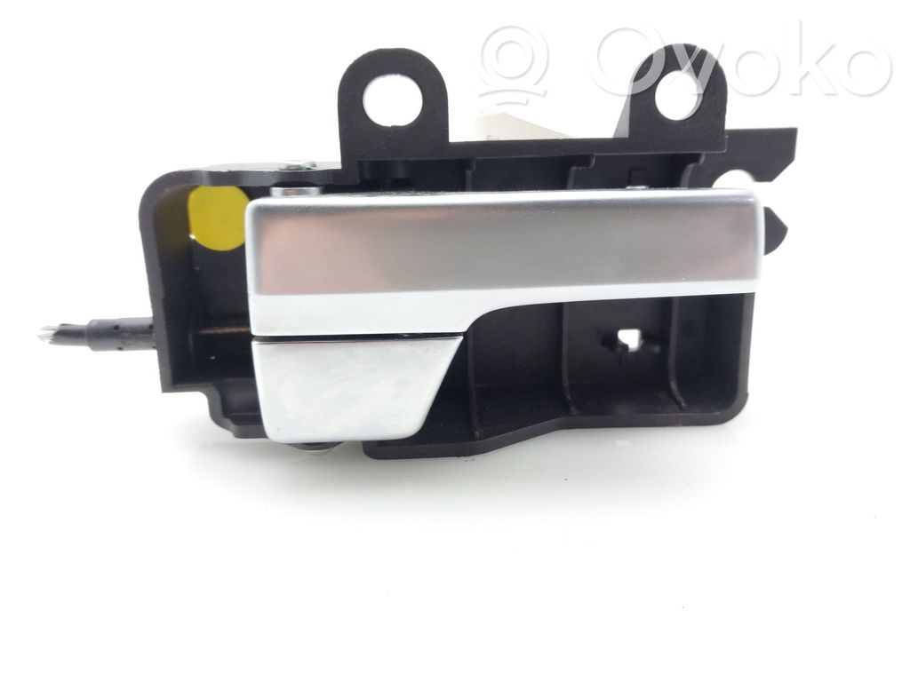 Manecilla interna puerta trasera   3M51R22600BA