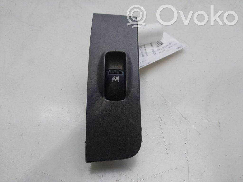 Hyundai Matrix Electric window control switch 
