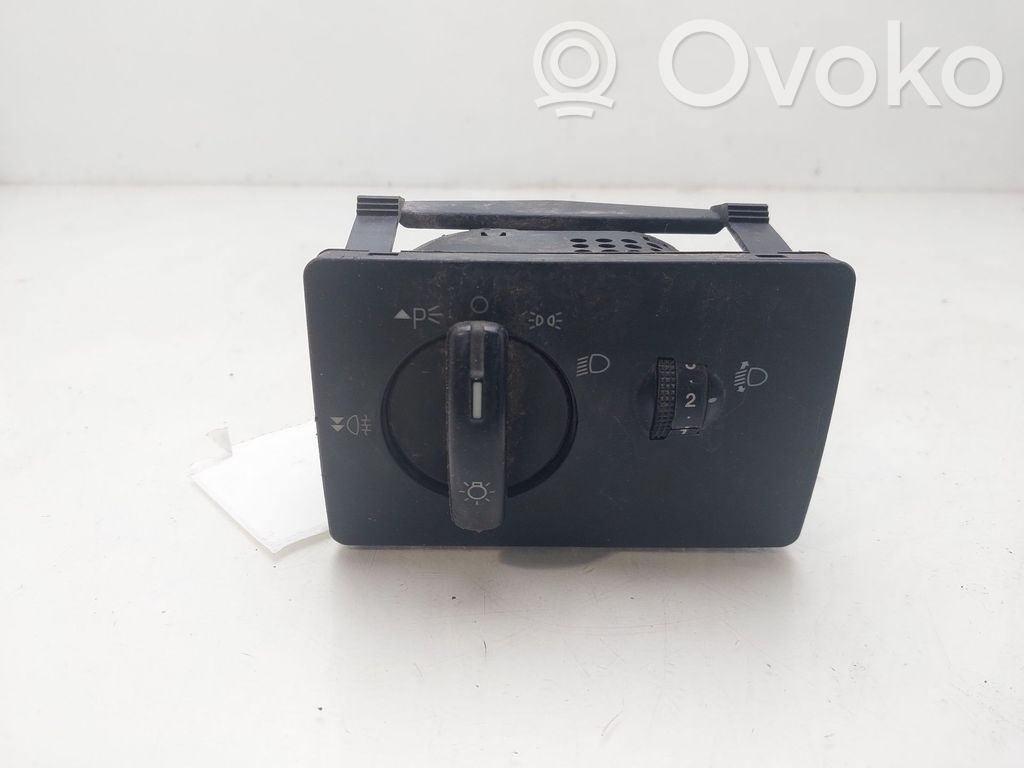Interruptor de luz   4M5T13A024LA