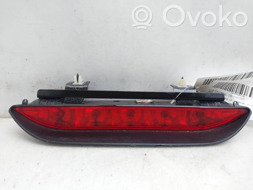 Chevrolet Aveo Third/center stoplight 