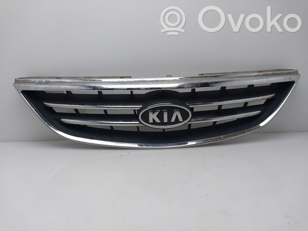 KIA Carens I Rejilla delantera 