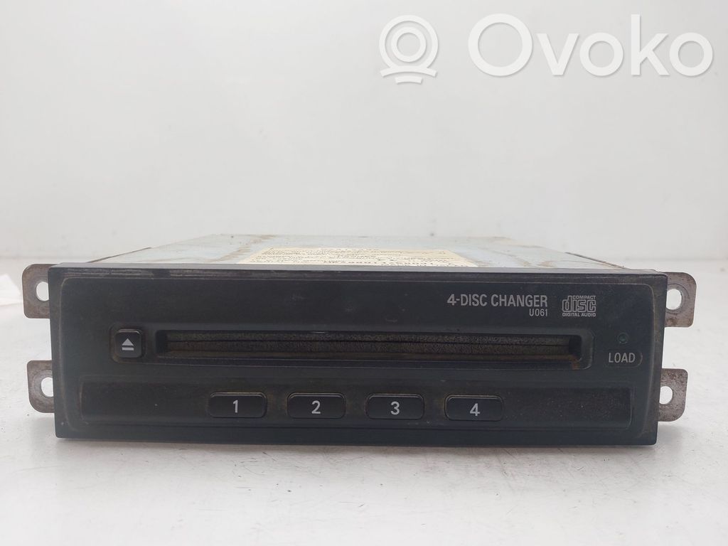 Panel / Radioodtwarzacz CD/DVD/GPS   MZ312395