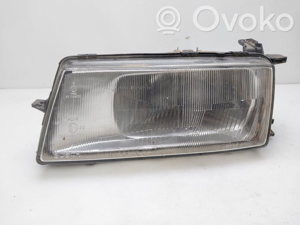 Opel Vectra A Etu-/Ajovalo 