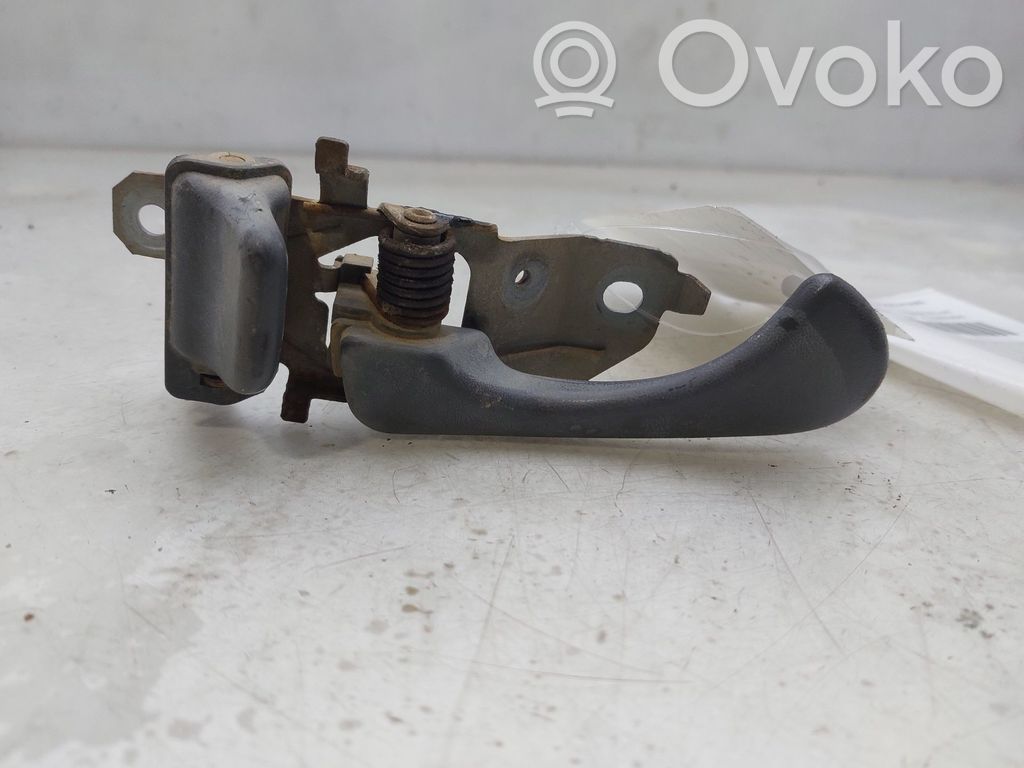 Manecilla interna puerta delantera   MR432755