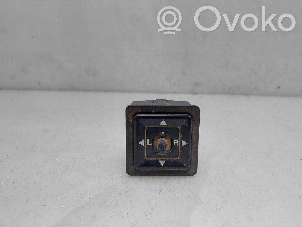 Mitsubishi L200 Wing mirror switch 