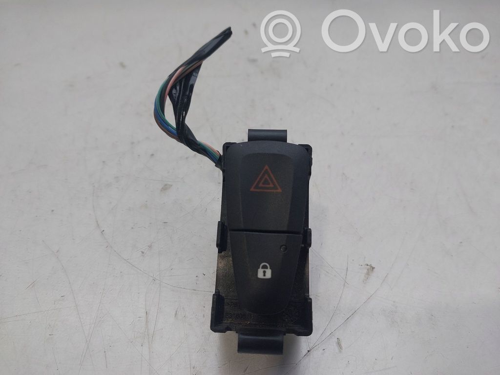 Renault Megane III Hazard light switch 