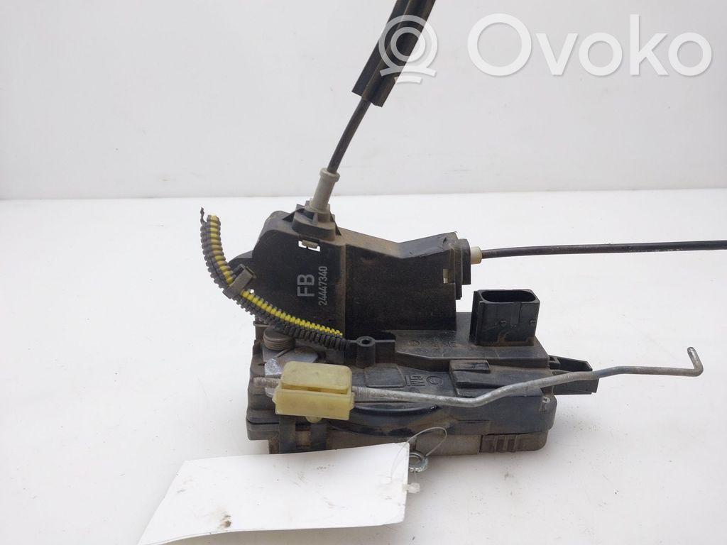 Opel Vectra C Zamek drzwi przednich