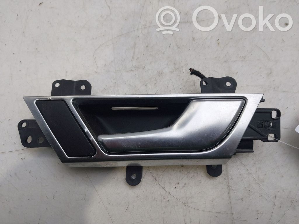 Manecilla interna puerta trasera   4F0839020F