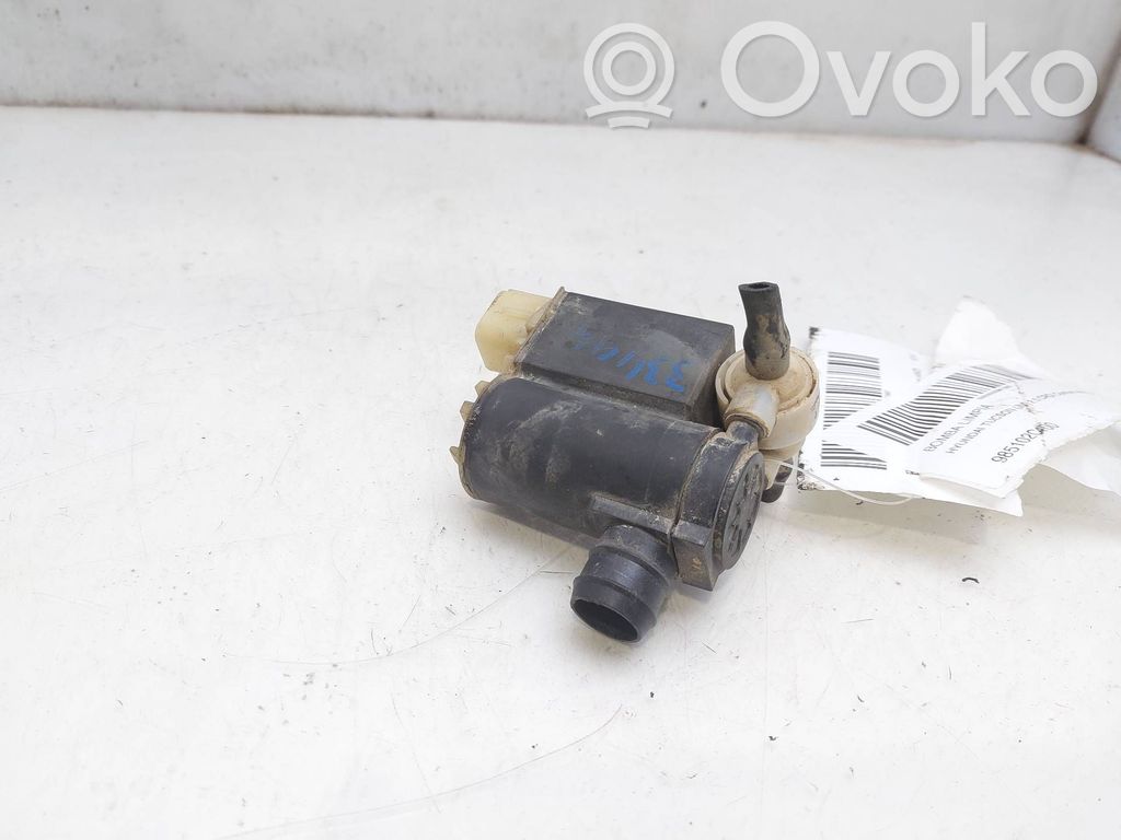 Hyundai Tucson JM Windscreen/windshield washer pump 