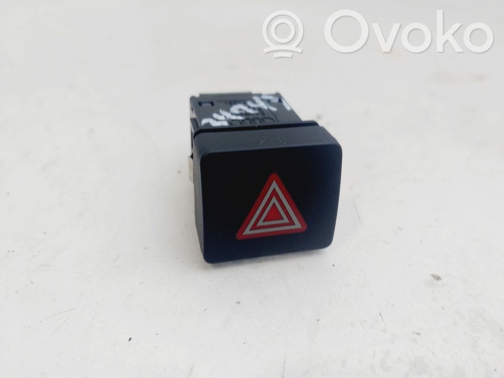 Botón interruptor de luz de peligro   8W0941509A