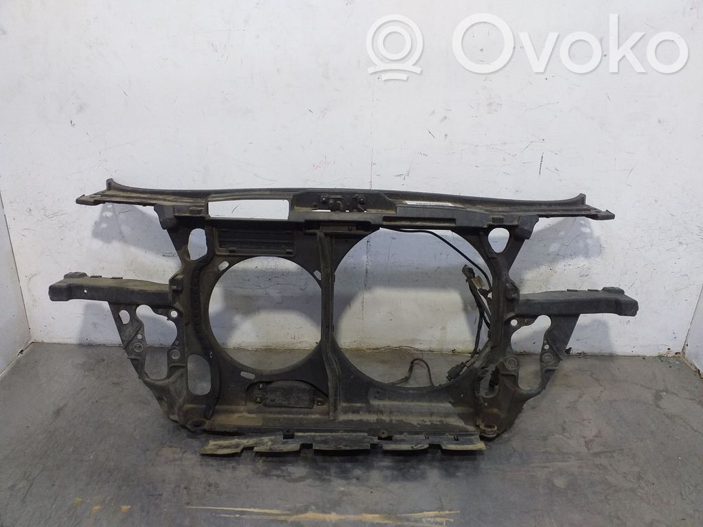 Audi A6 S6 C5 4B Radiatorių panelė 