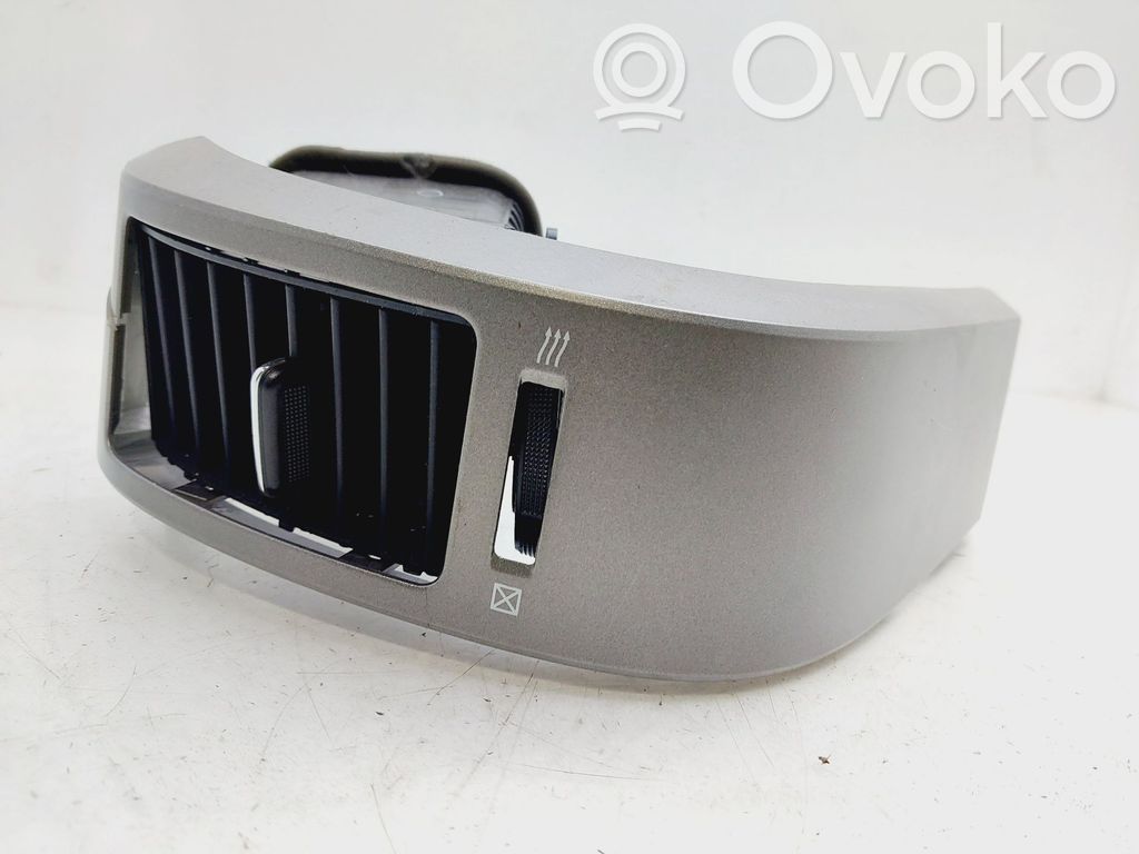 Toyota Prius (NHW20) Griglia di ventilazione centrale cruscotto