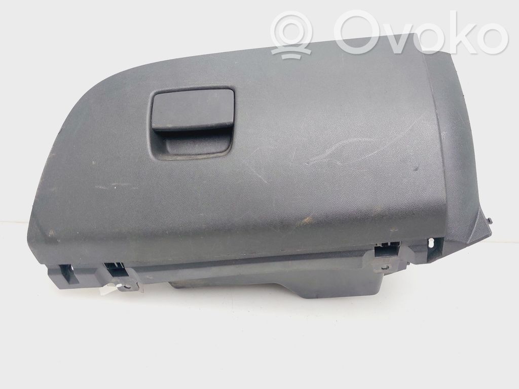 Opel Corsa E Guantera 